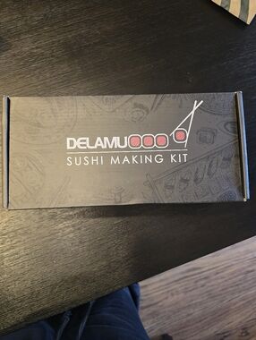 DELAMU Sushi Making Kit - Black with Red Accents
